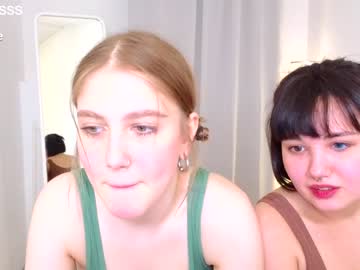 couple Nude Web Cam Girls Do Anything On Chaturbate with naomi_flower
